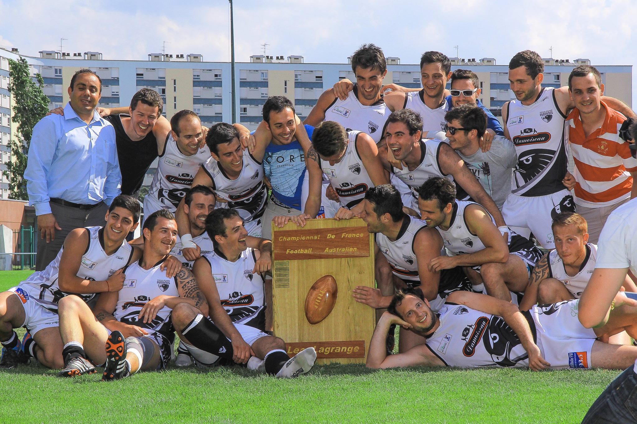 Les Hawks après avoir remporté le championnat de France de footy en 2014. Crédit : Toulouse Hawks.