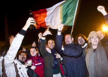 Démission de Berlusconi : les étudiants italiens entre soulagement et gravité