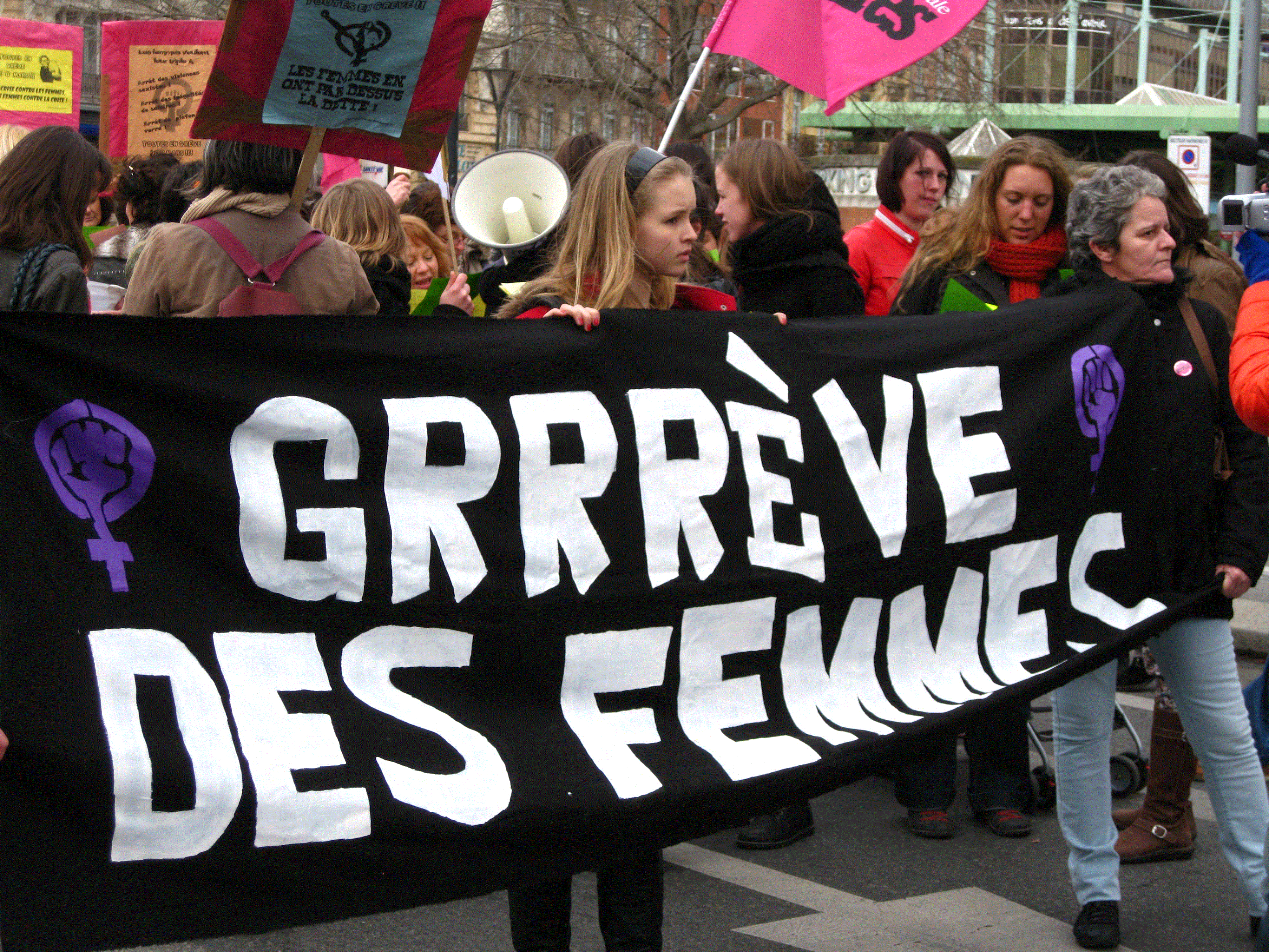 Grrrrève des femmes