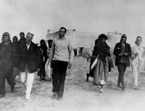 Antoine de Saint-Exupéry à Cap Juby (Tarfaya) avec le colonel de la Pena, en 1928 - 