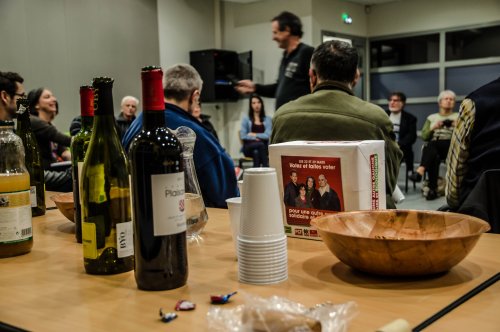 À Toulouse, la gauche veut redonner goût aux élections avec des apéros et du vin rouge