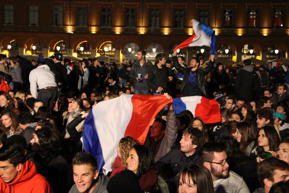 Avant la tempête, les supporters des Bleus y croient. CC Manon Poirier