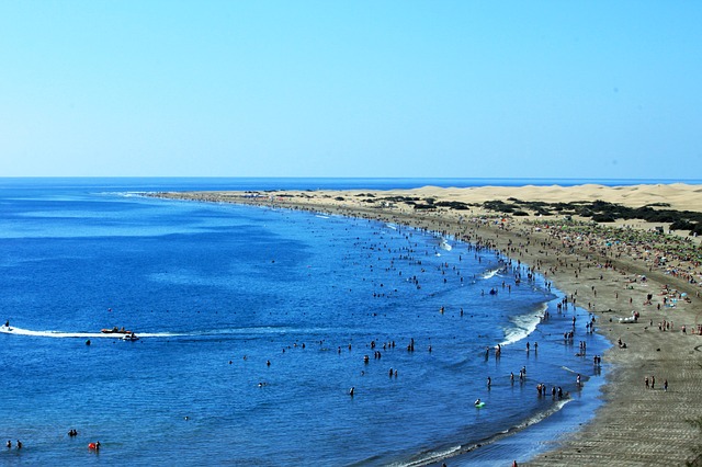 maspalomas-495767_640.jpg