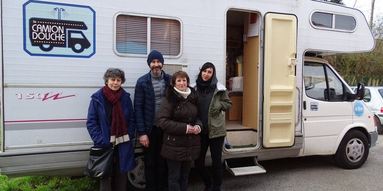 Des dispositifs d’hygiène mobiles pour les sans-abris à Toulouse