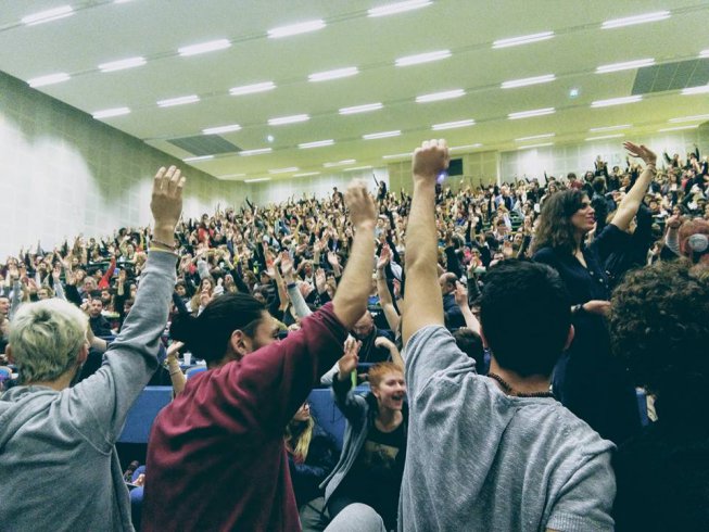 Au Mirail : fac bloquée, étudiants révoltés, président débarqué