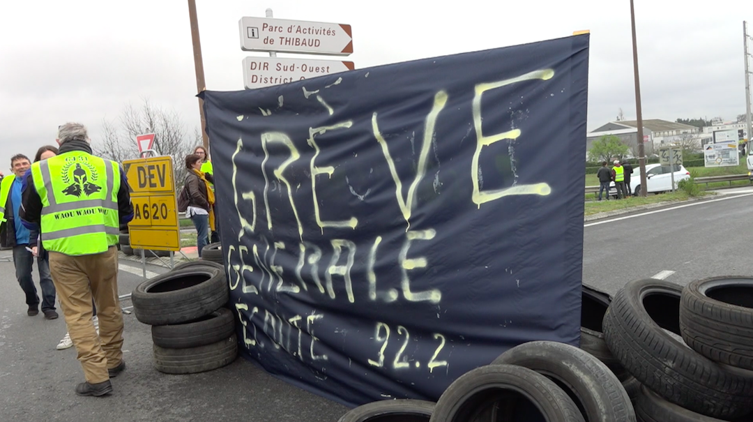 Appel à la grève générale : les Gilets jaunes retrouvent les ronds-points