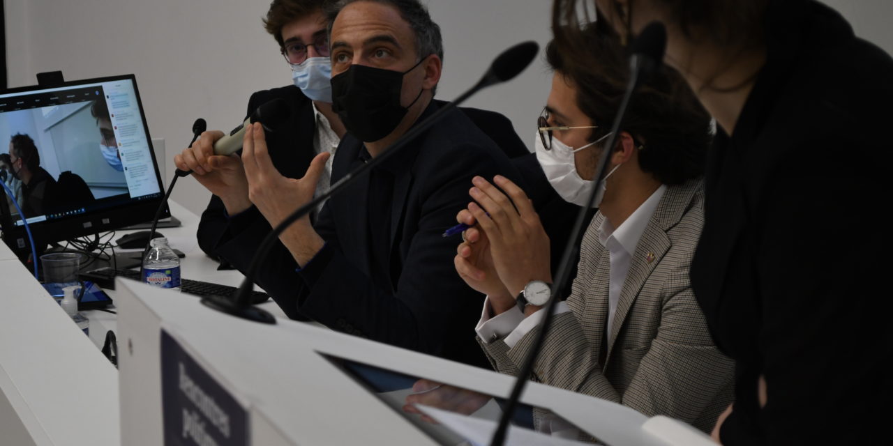 Toulouse : les politiques se bousculent aux portes du Parlement des étudiants