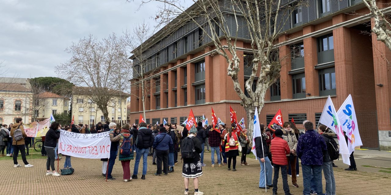 Les enseignants en grève se mobilisent contre « le choc des savoirs »