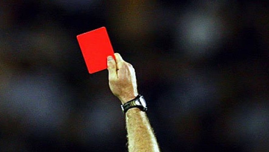 Comprendre les cartons rouges au rugby : 4 questions à un arbitre