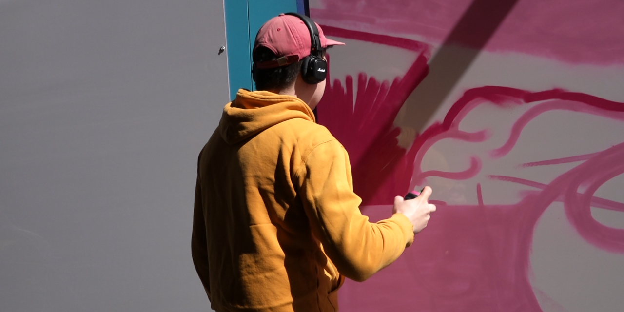 A Toulouse, une trentaine d’artistes transforment un chantier en galerie de street art à ciel ouvert