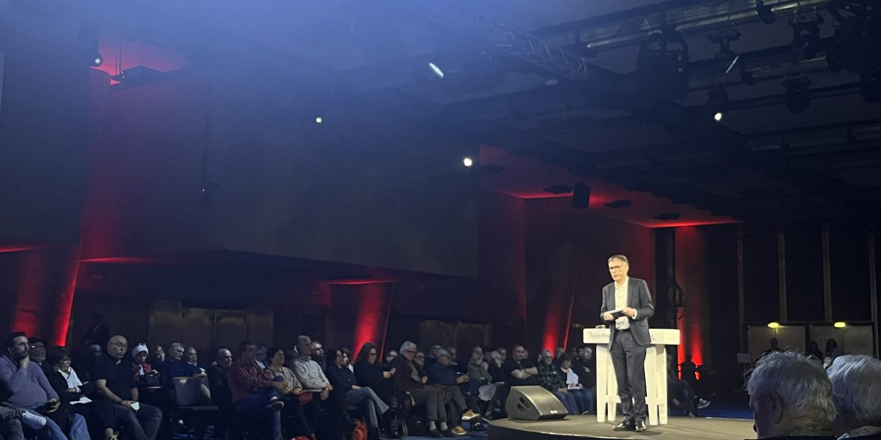 Olivier Faure en campagne à Toulouse pour fédérer autour de lui 