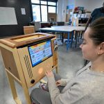 À Toulouse, des étudiants innovent en créant un meuble connecté destiné aux seniors isolés