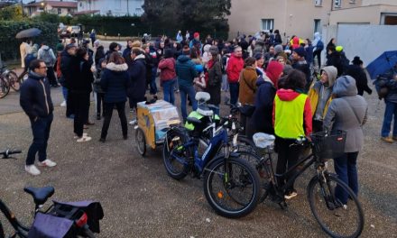 « C’est la merde dans tous les bahuts » : la colère des professeurs et parents d’élèves dans un collège de Toulouse