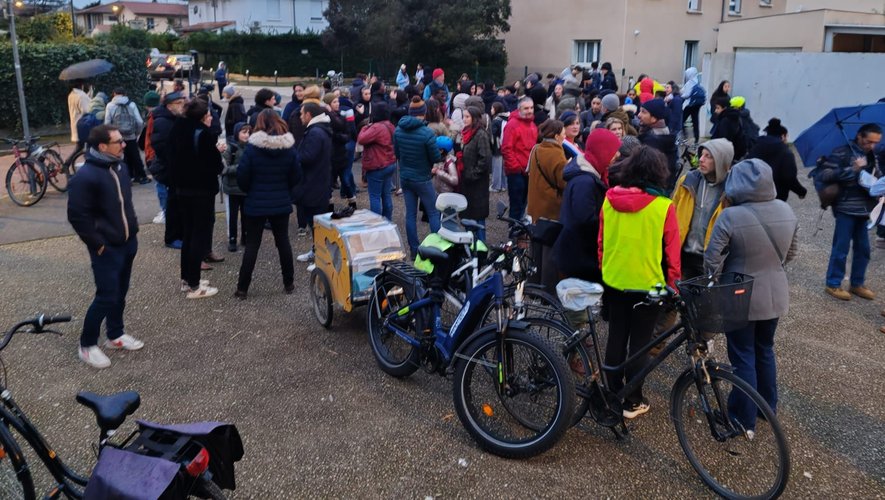 « C’est la merde dans tous les bahuts » : la colère des professeurs et parents d’élèves dans un collège de Toulouse