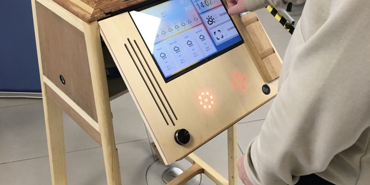 À Toulouse, des étudiants innovent en créant un meuble connecté destiné aux seniors isolés